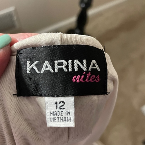 Cream and gold sparkle gown - Picture 3 of 5